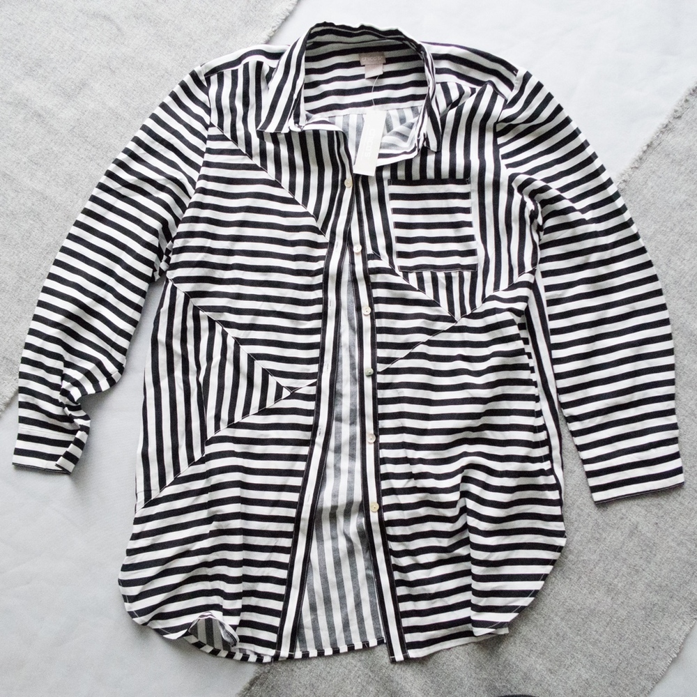 Chicos Button Down Tunic Top Pockets NWT Size 2